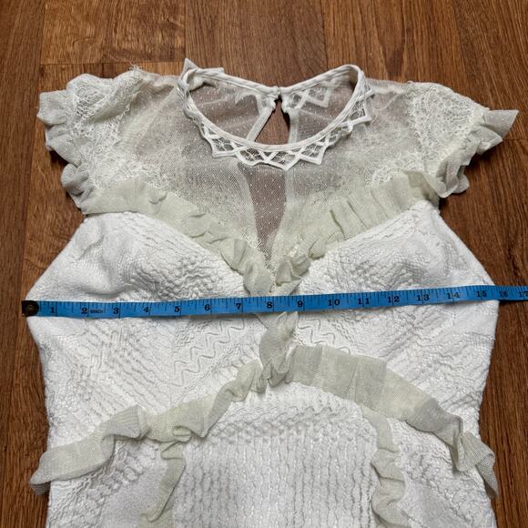 Three Floor Womens White Lace in Line Mini Dress Frilly Ruffles Size 6 Small - Picture 10 of 12
